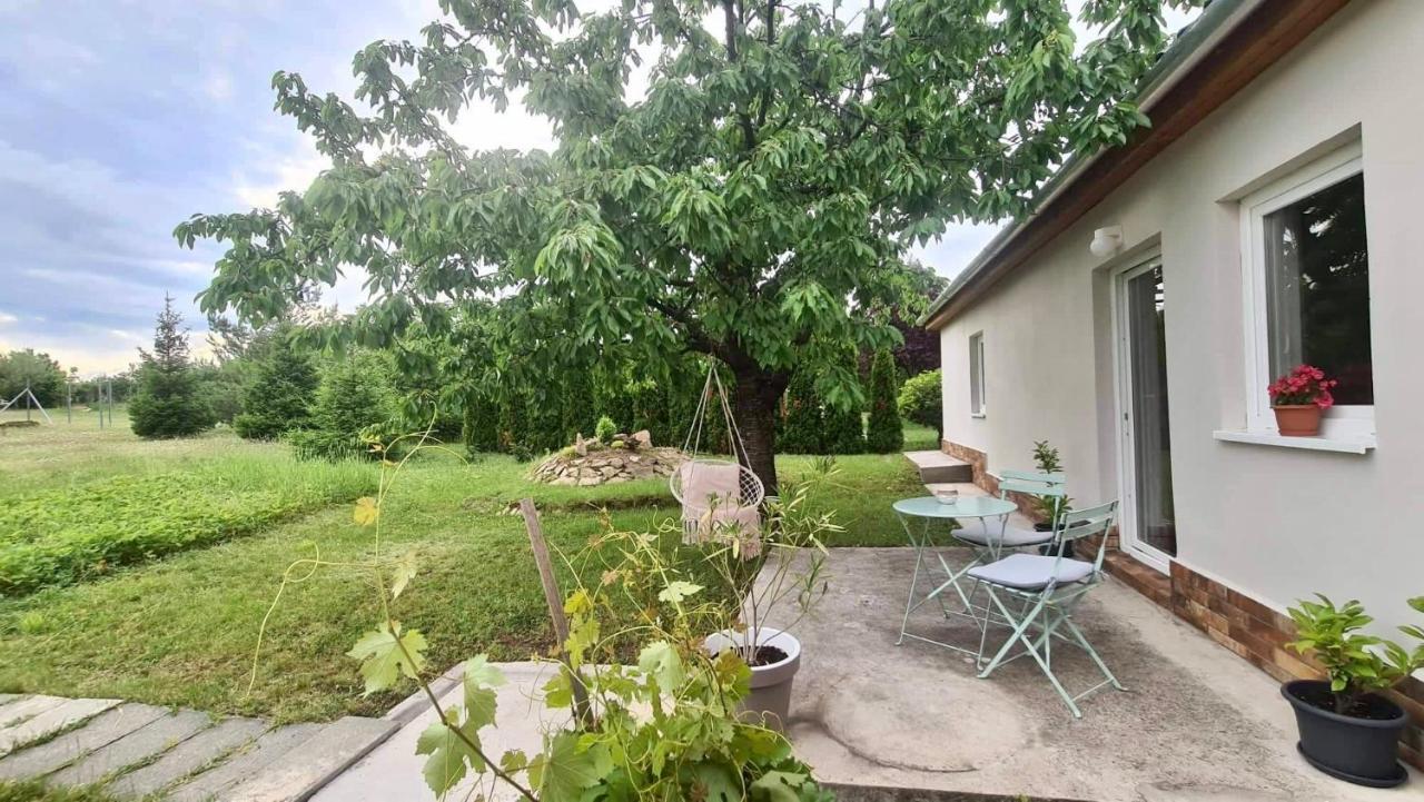Ferienwohnung Eletvirag Rezidencia Es Vendeglak Egerszalók Exterior foto